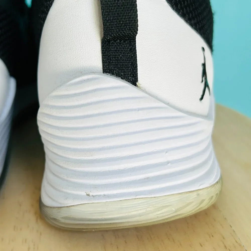 Jordan Ultra.Fly 2 (size 9)